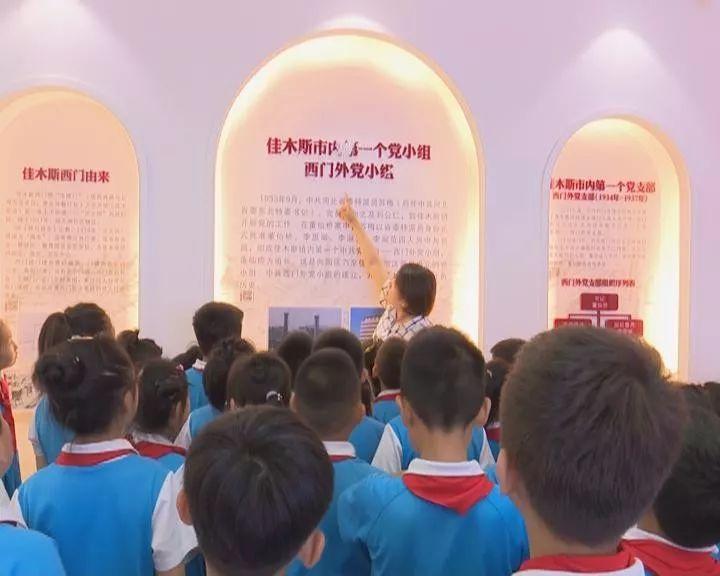 牧羊人连救六名山地越野赛选手，如何评价这位好心的大哥？